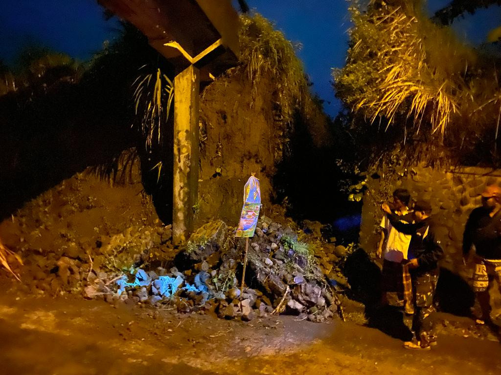 Senderan Jebol di Jalan Sibang Angantaka, Banjar Busana, Desa Sibang Gede, Kecamatan Abiansemal Tangggal 18 Januari 2022